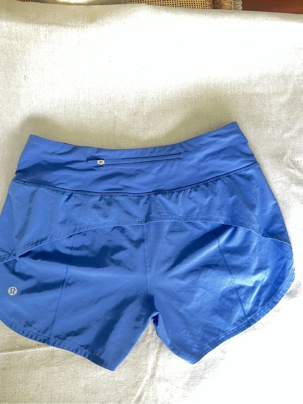 lululemon Speed Up Shorts size 6 - Picture 4 of 5